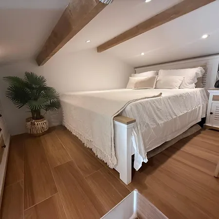Les Lavandins Pensionat Sanary-sur-Mer