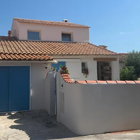 Casa de hóspedes Les Lavandins